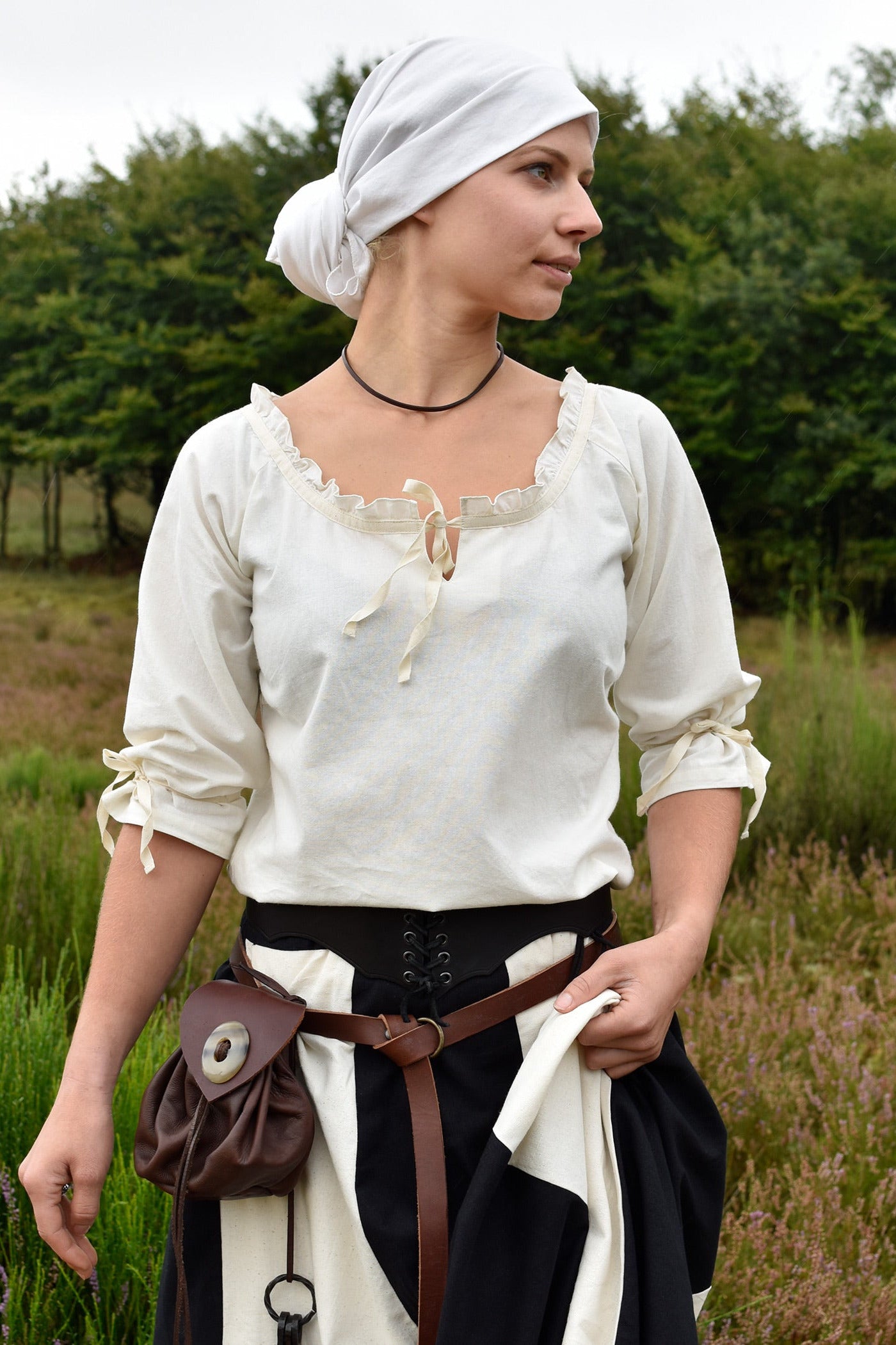 Medieval Leather Pouch with Base and Horn Button