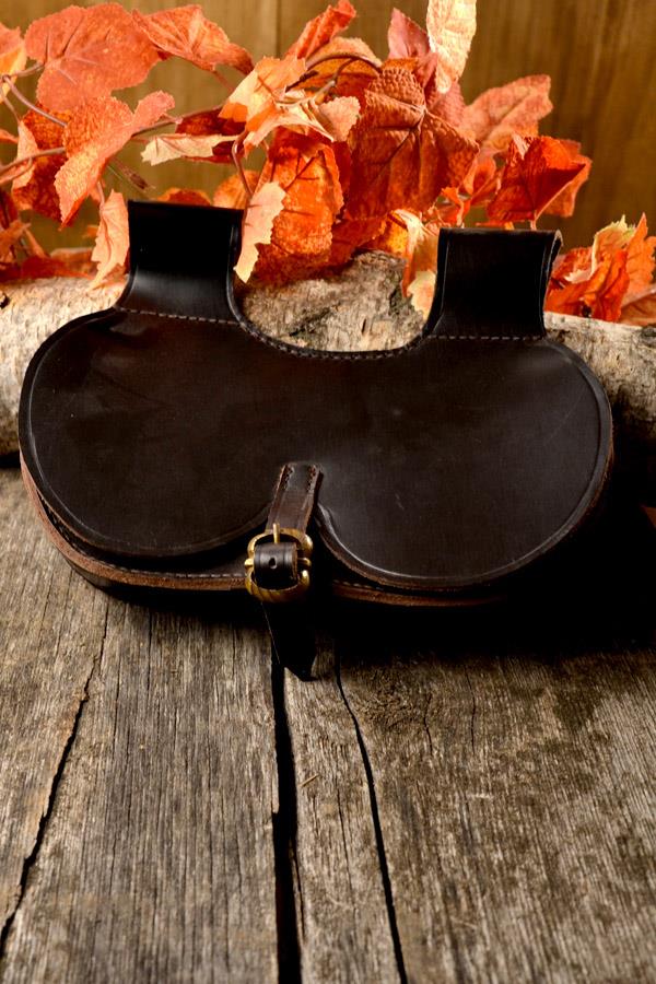 Medieval Leather Kidney Pouch - Unique Item