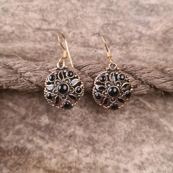 Mittelalter Ohrringe Blume mit Onyx aus Bronze