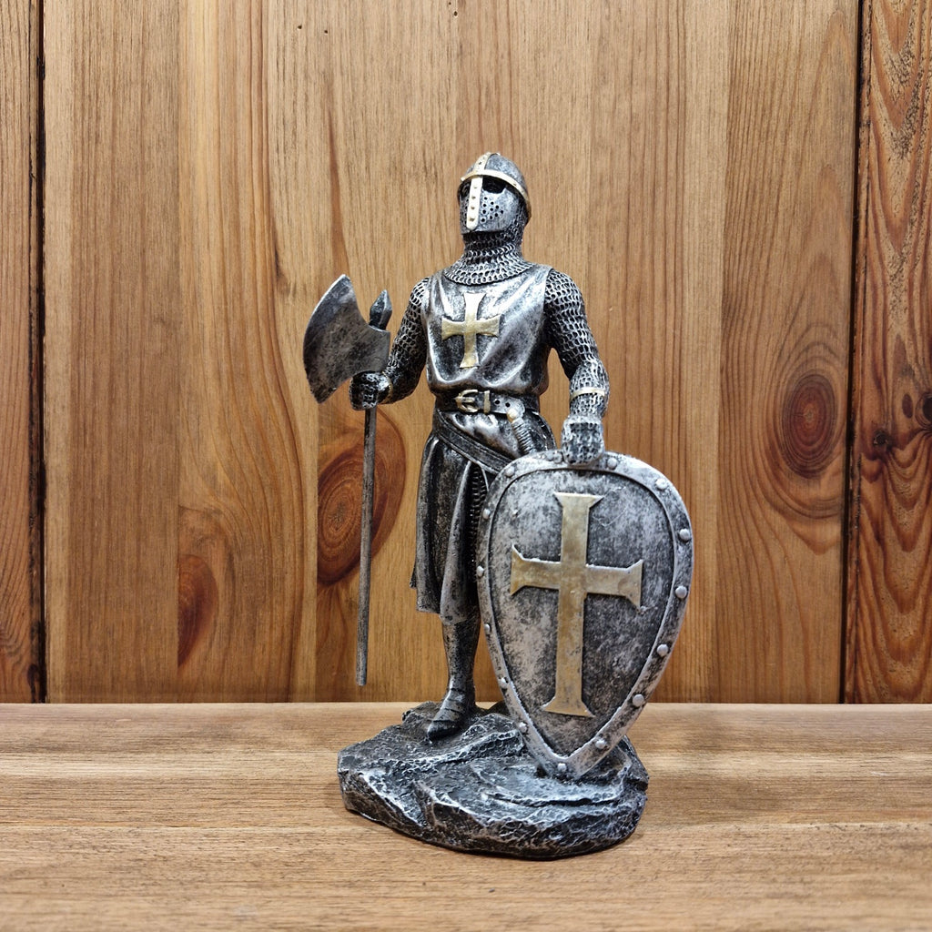 Normannen Ritter mit Schild und Axt