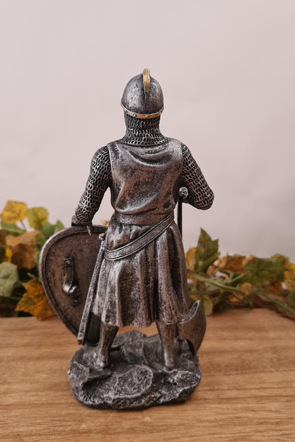 Normannen Ritter mit Schild und Axt