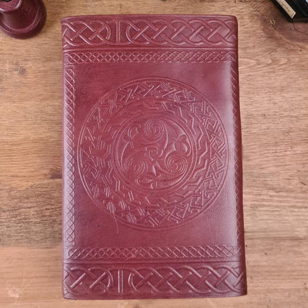 Notizbuch mit Kelten Triskele und Ledereinband