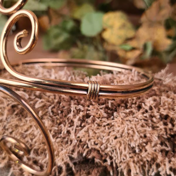 Oberarmreif Doppelspirale aus Bronze