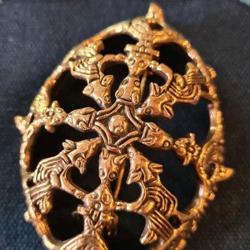 Offene Wikinger Schalenfibel Paar im Oseberg-Stil aus Bronze - Einzelstück