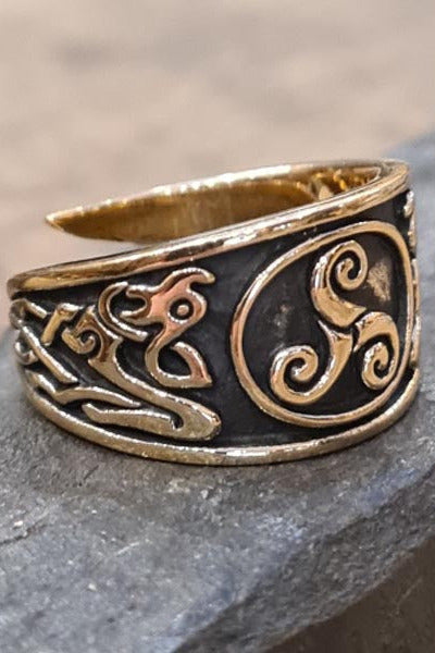 Offener Kelten Ring mit Triskele aus Bronze