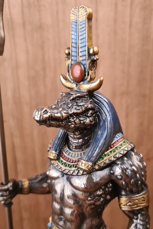 Sobek Ägyptischer Krokodilgott - handbemalt