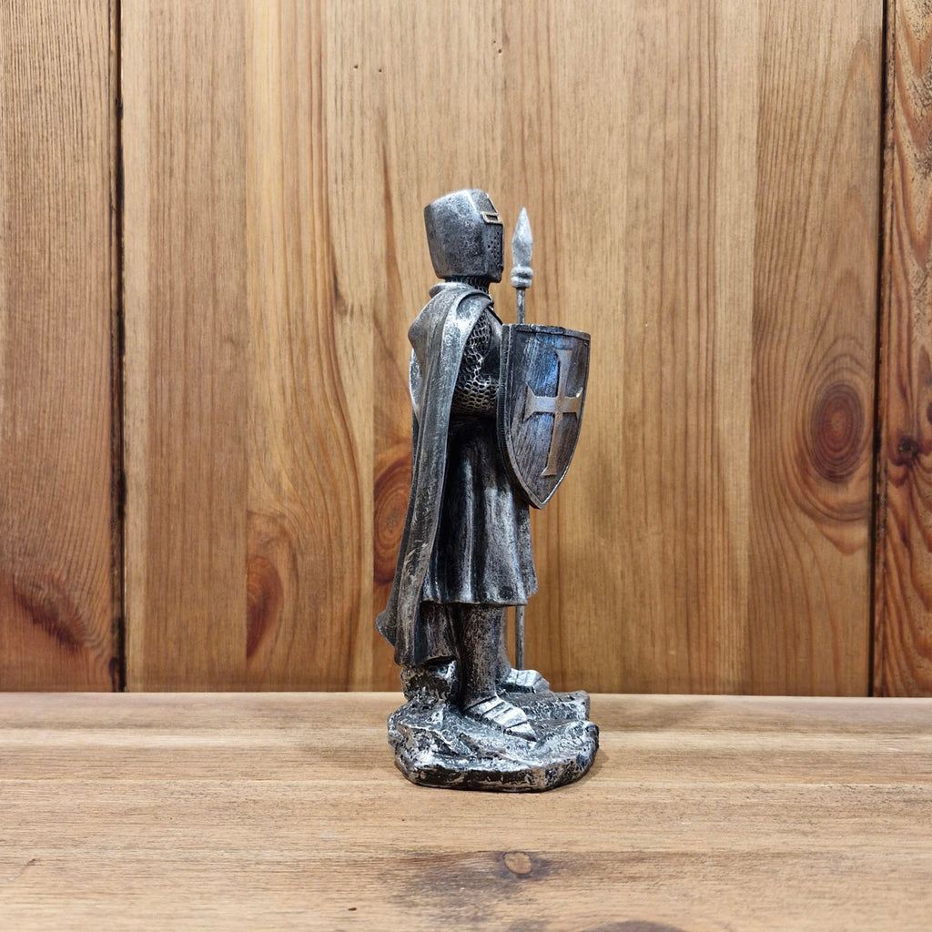 Tempelritter mit Schild und Speer - Dekoration