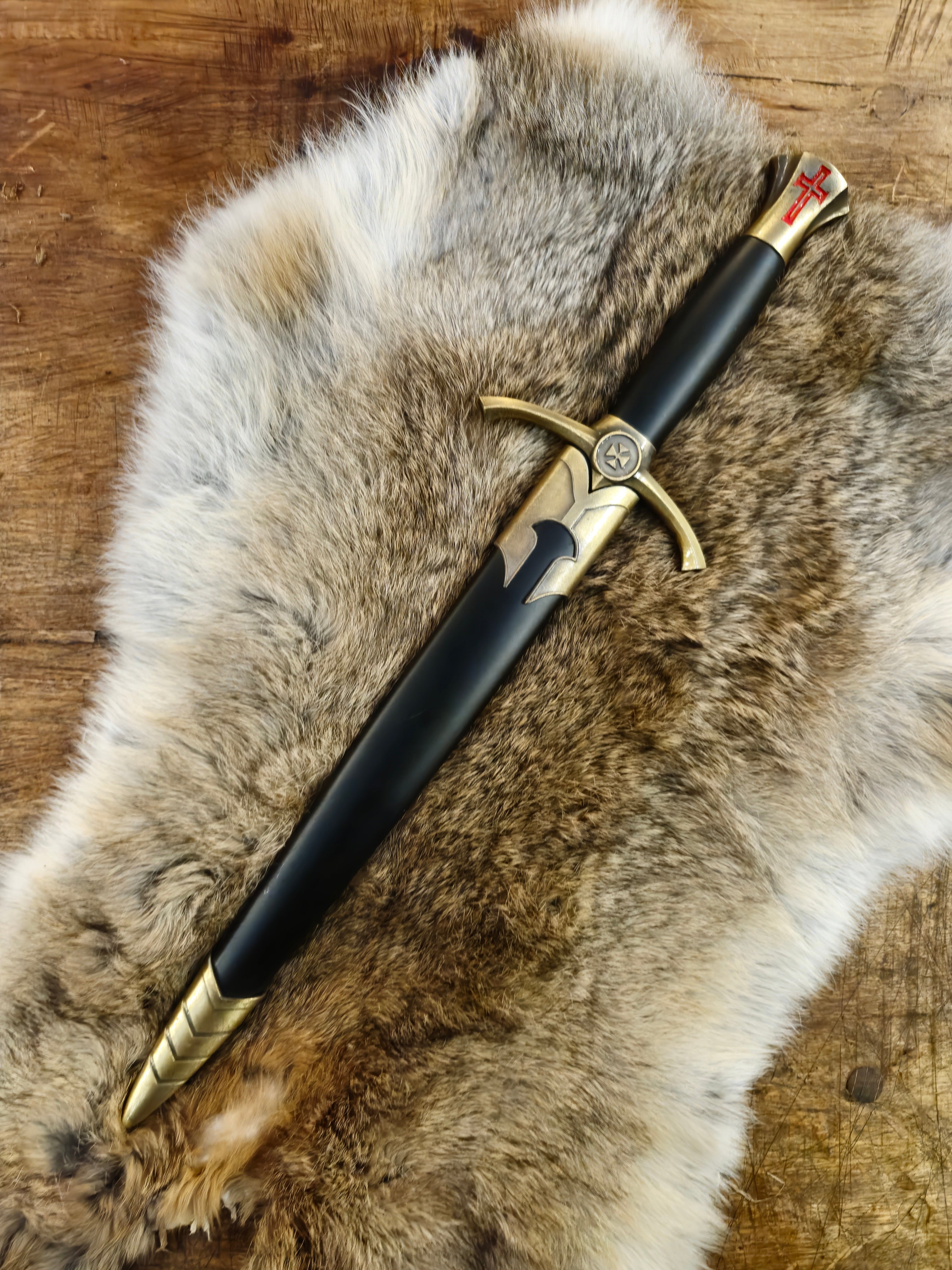 Templar Dagger with Sheath - Decoration