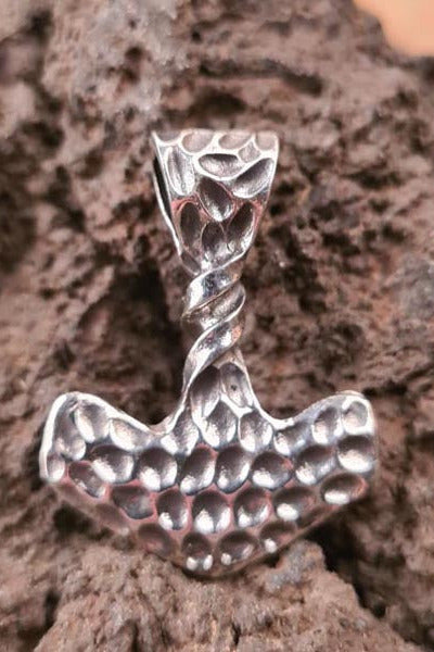 Thor's Hammer Vegvisir with Runes in Silver