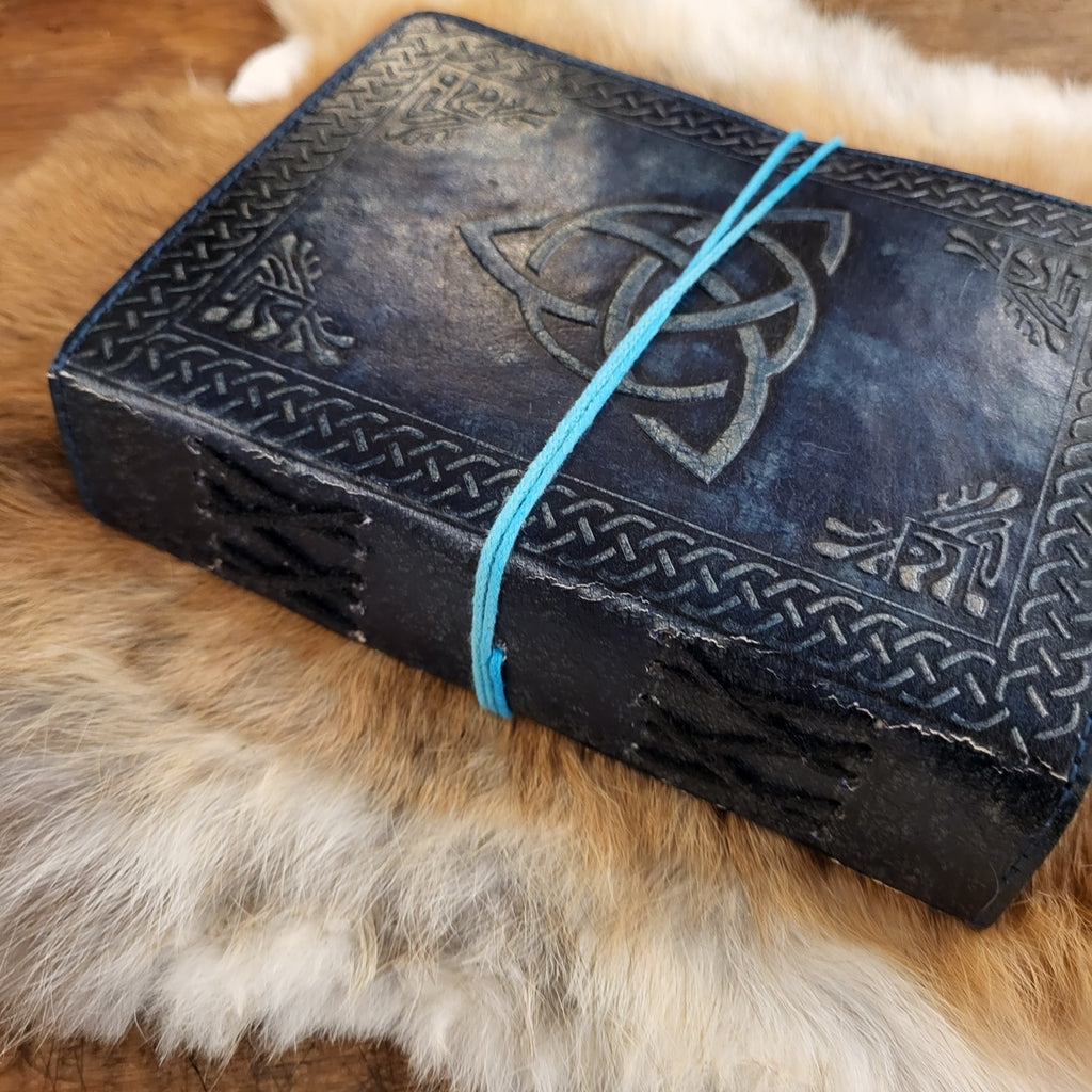 Wicca Notizbuch Triquetra mit Ledereinband