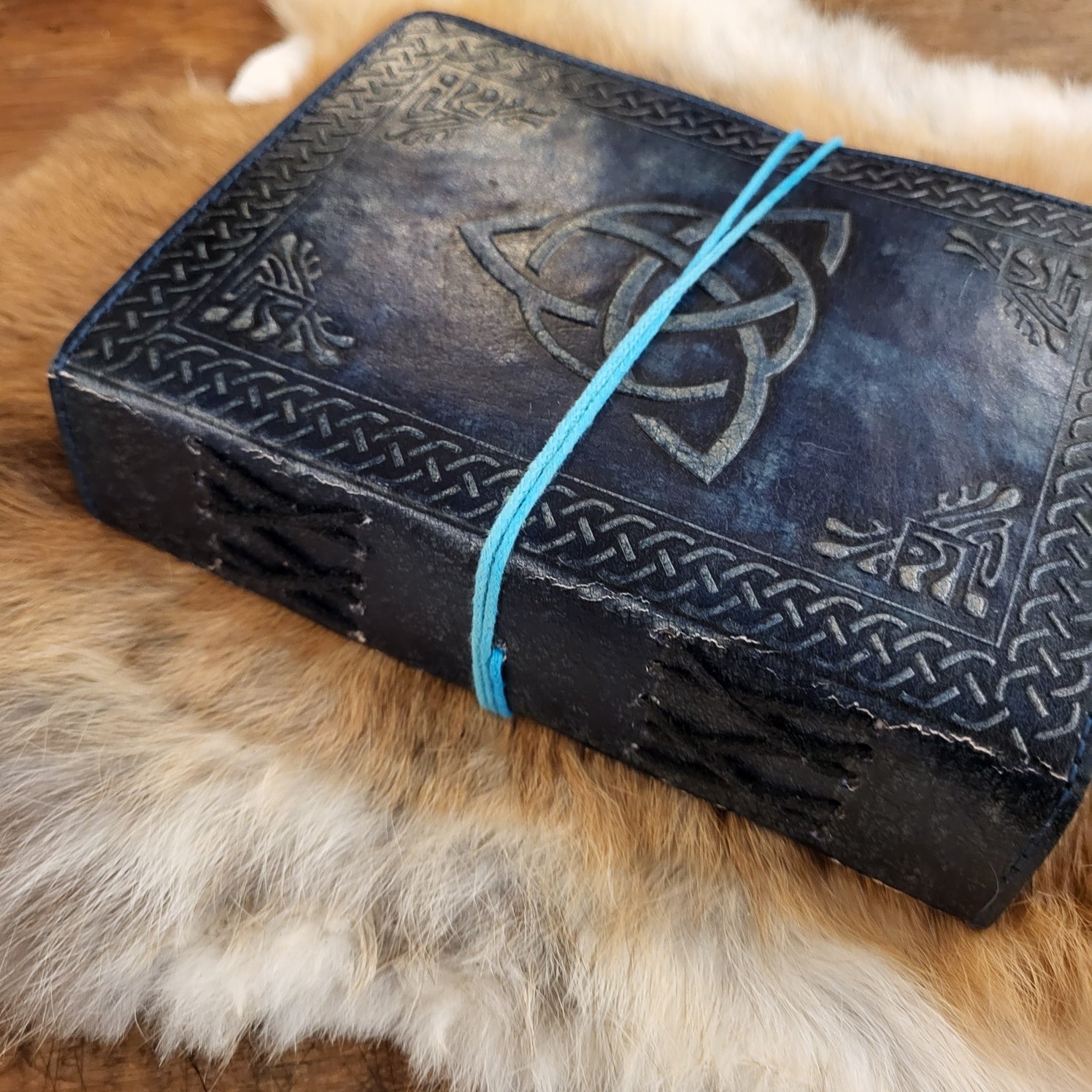 Wicca Notizbuch Triquetra mit Ledereinband