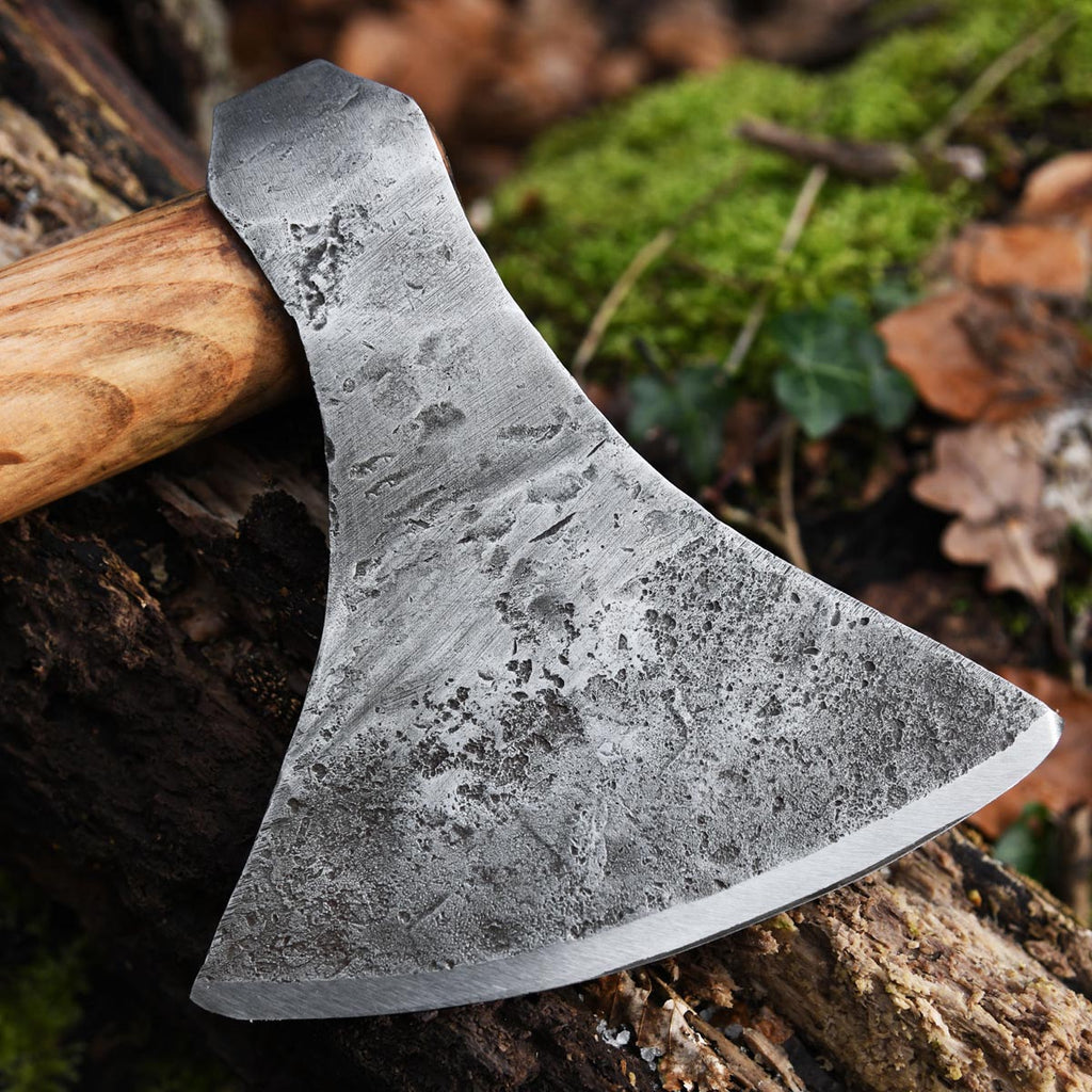 Wikinger Axt aus Stahl mit Holzgriff - handgeschmiedet