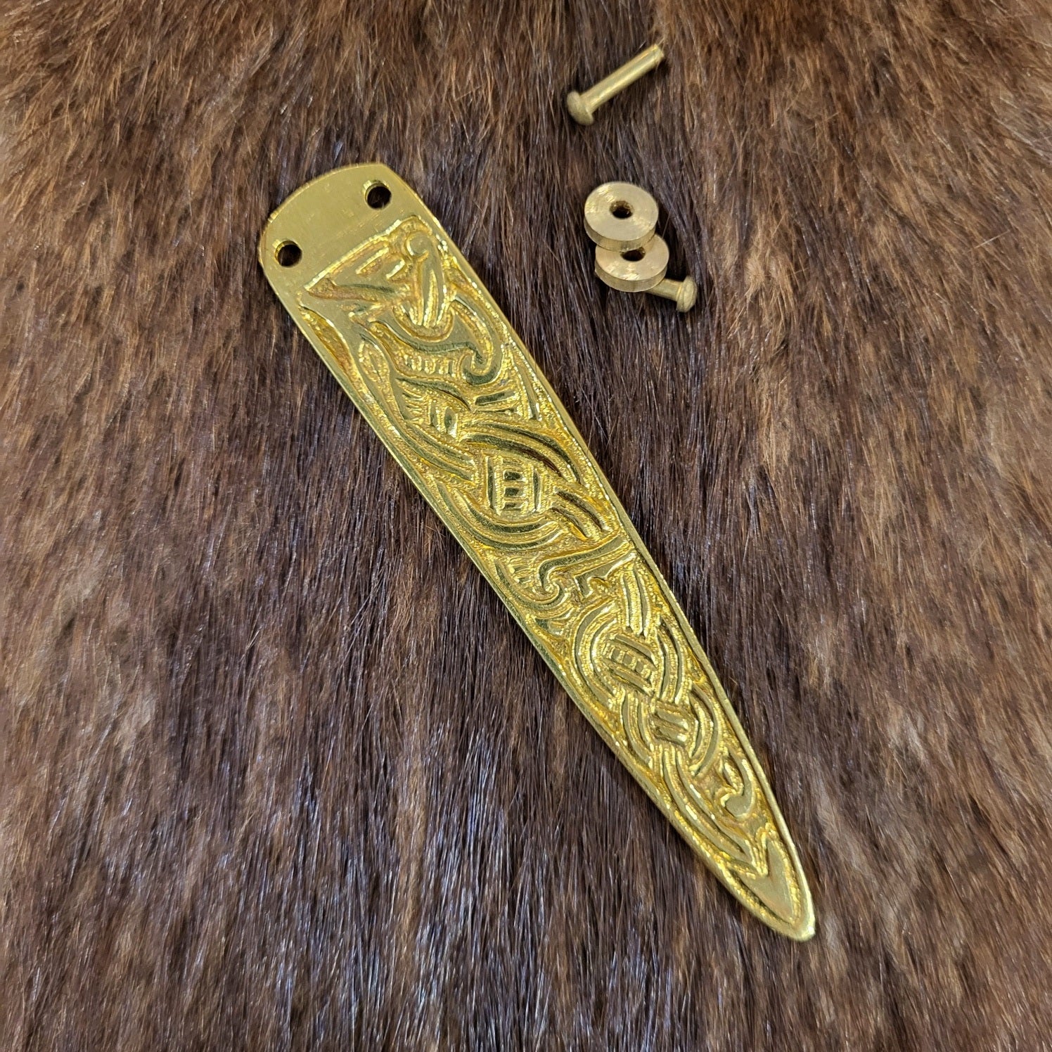 Wikinger Gürtelzunge mit Niete aus Messing