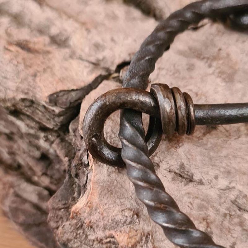 Wikinger Knotenfibel aus Stahl - handgeschmiedet