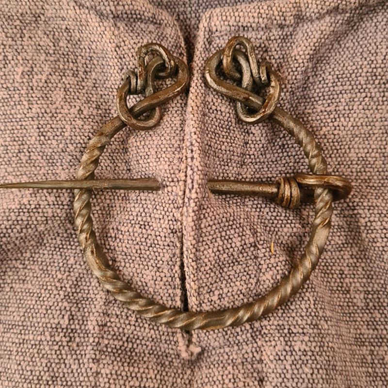 Wikinger Knotenfibel aus Stahl - handgeschmiedet