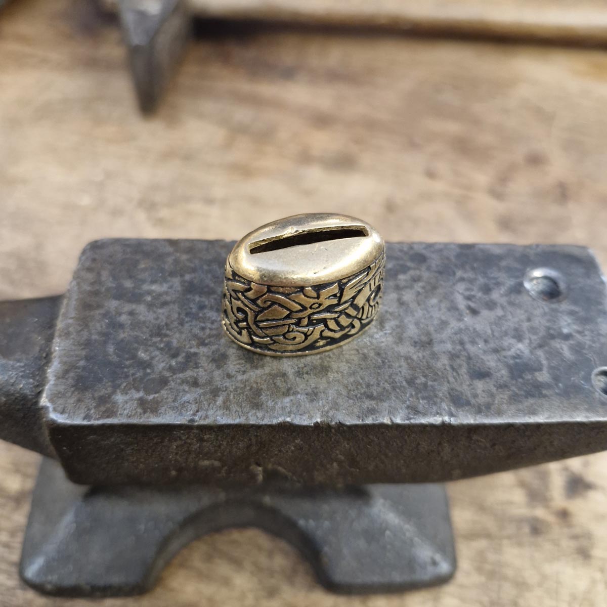 Wikinger Zwinge im Jelling Stil aus Bronze für DIY Messerbau