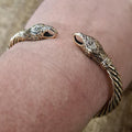 Wikinger Armspange Hugin und Munin aus Bronze