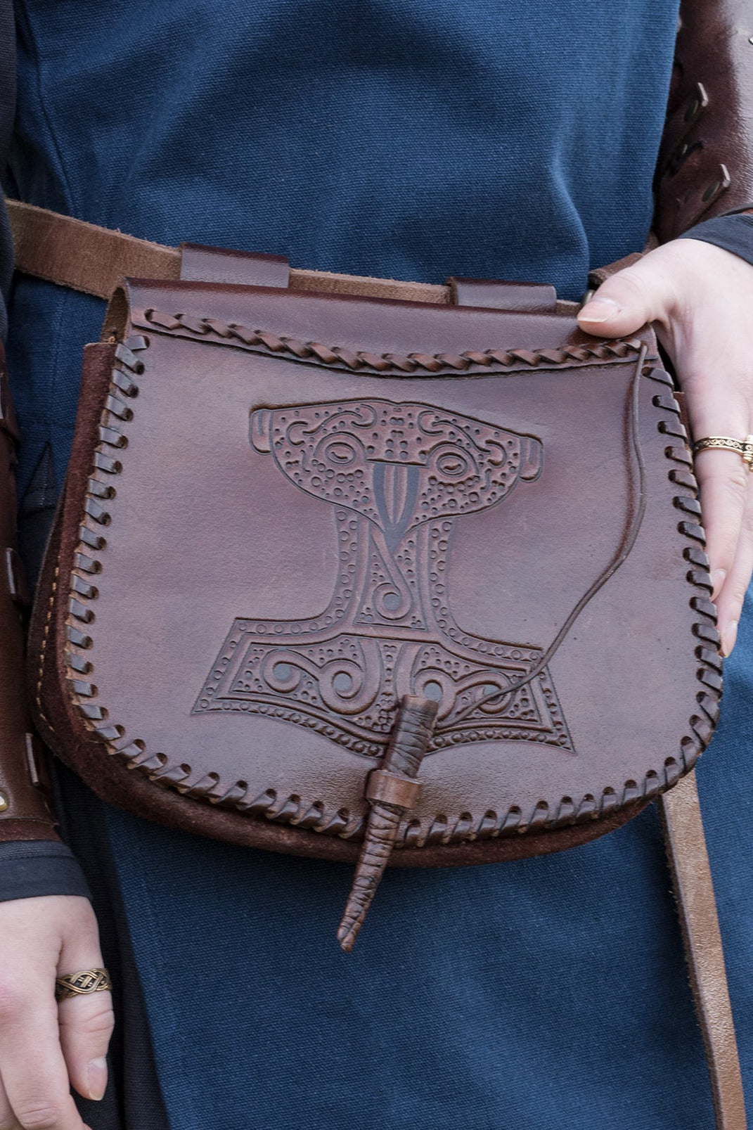 Wikinger Gürteltasche mit Thorshammer Prägung aus Leder