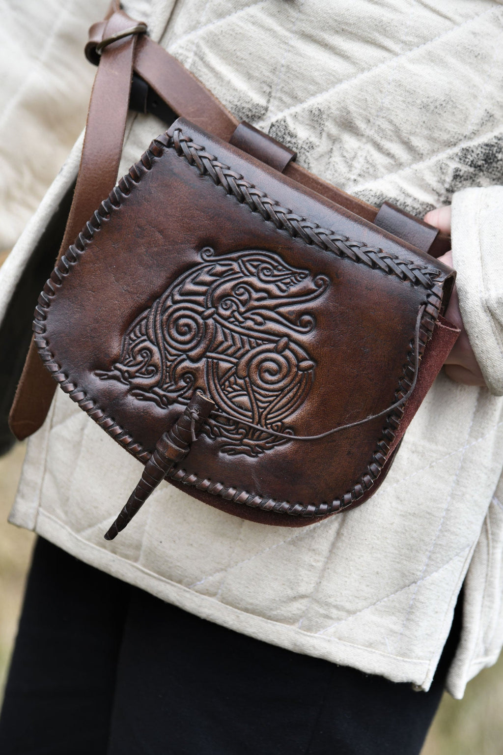 Wikinger Gürteltasche mit Wikingerdrache aus Leder