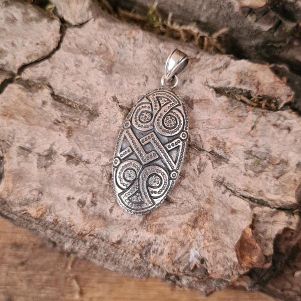 Wikinger Schutzamulett mit Dagaz Rune aus Silber