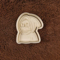 Cookie cutter with plunger