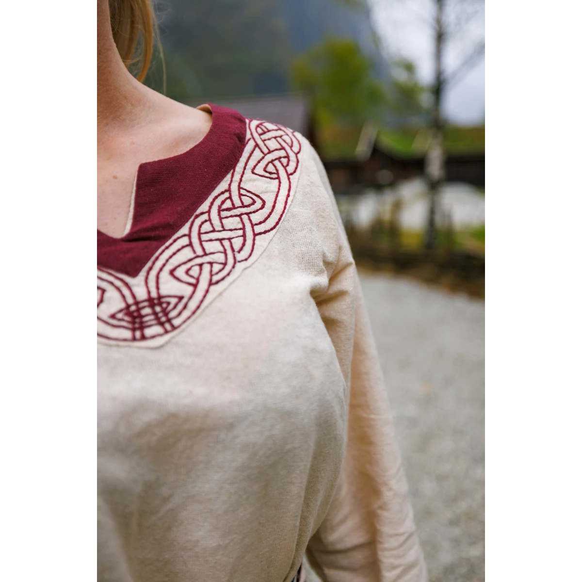 Noble Viking Dress Lagertha with Hand Embroidery