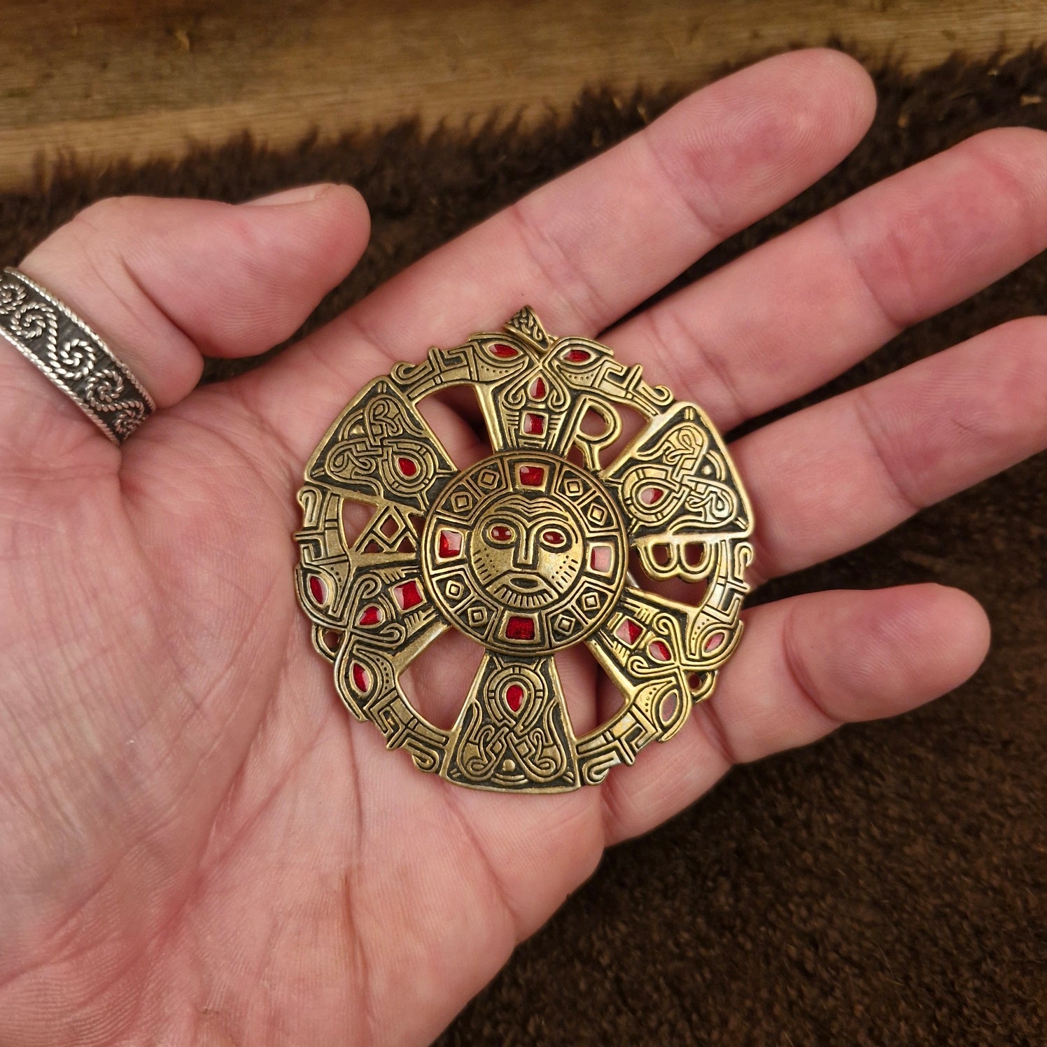 Franken Scheibenamulett von Limons aus Bronze - Replik