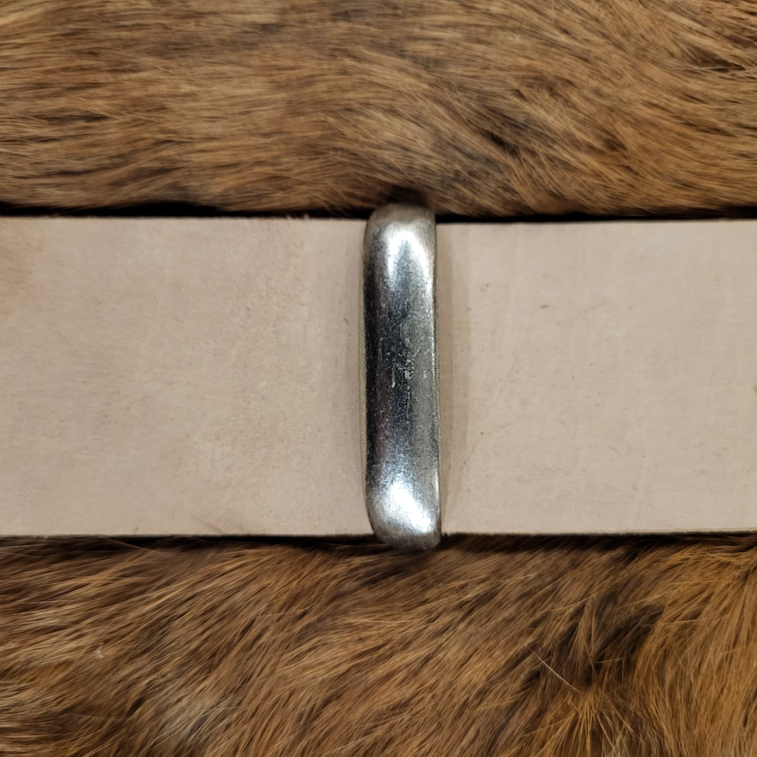 Gürtelschlaufe aus Metall für Mittelalter & LARP