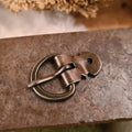 Iron buckle with rivet plate for 2 cm leather straps