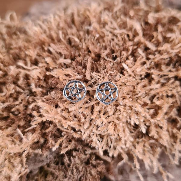 Witch Stud Earrings Pentagrams made of Silver