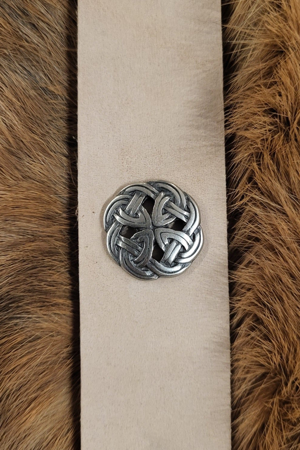 Celtic decorative rivet knot for 3 cm straps