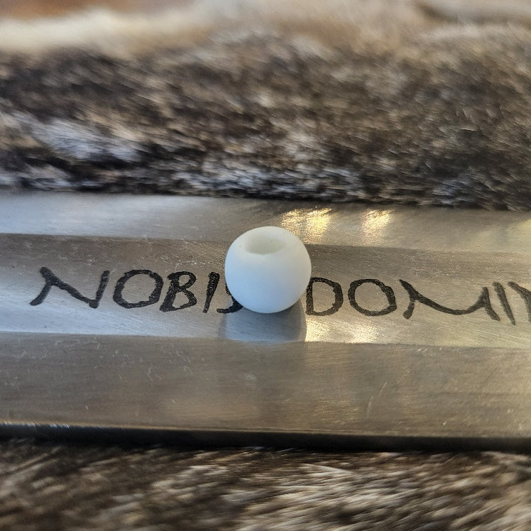 Kleine Mittelalter Kugelperle aus Glas