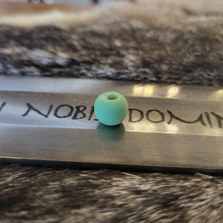 Kleine Mittelalter Kugelperle aus Glas