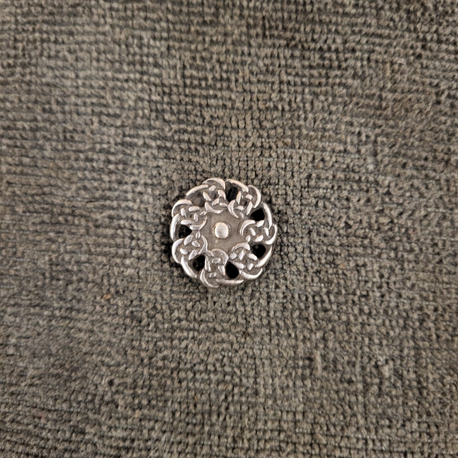 Button Celtic Knot Pattern