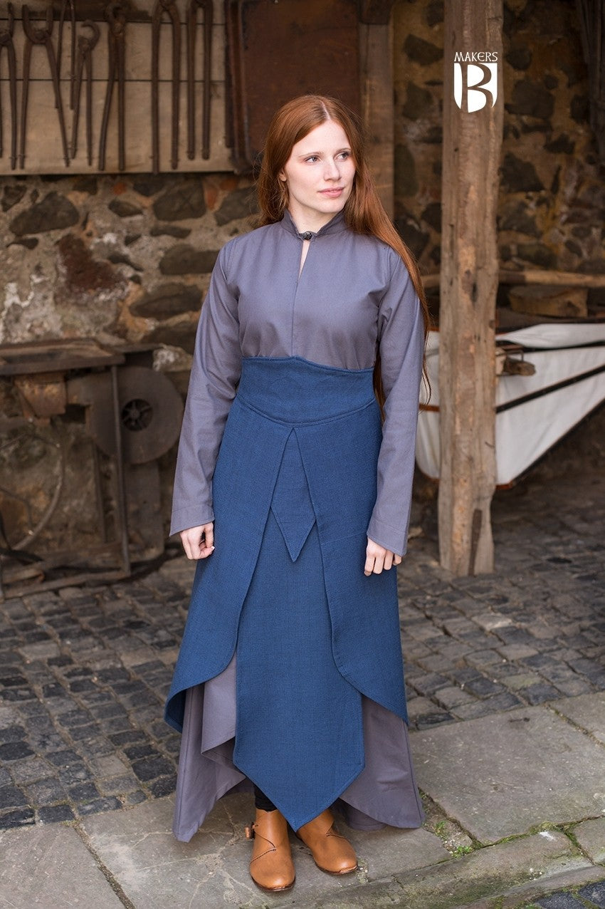 LARP Kampfrock Tharya von Burgschneider