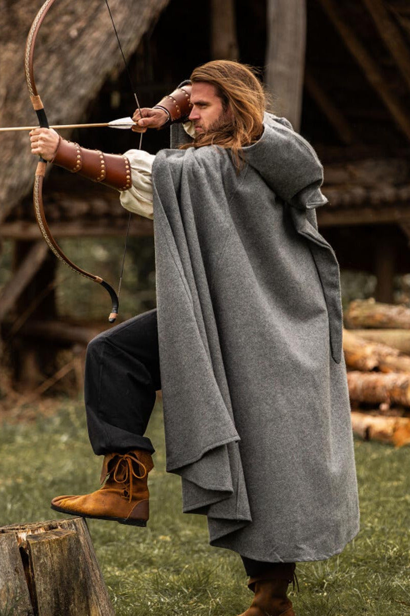 LARP Umhang mit langer Kapuze aus Wolle