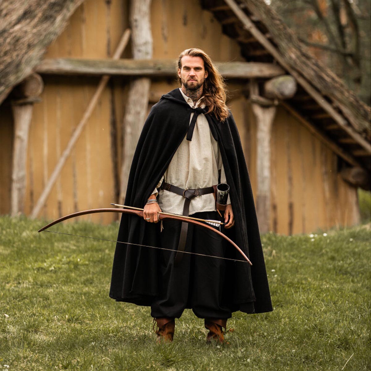 LARP Umhang mit langer Kapuze aus Wolle