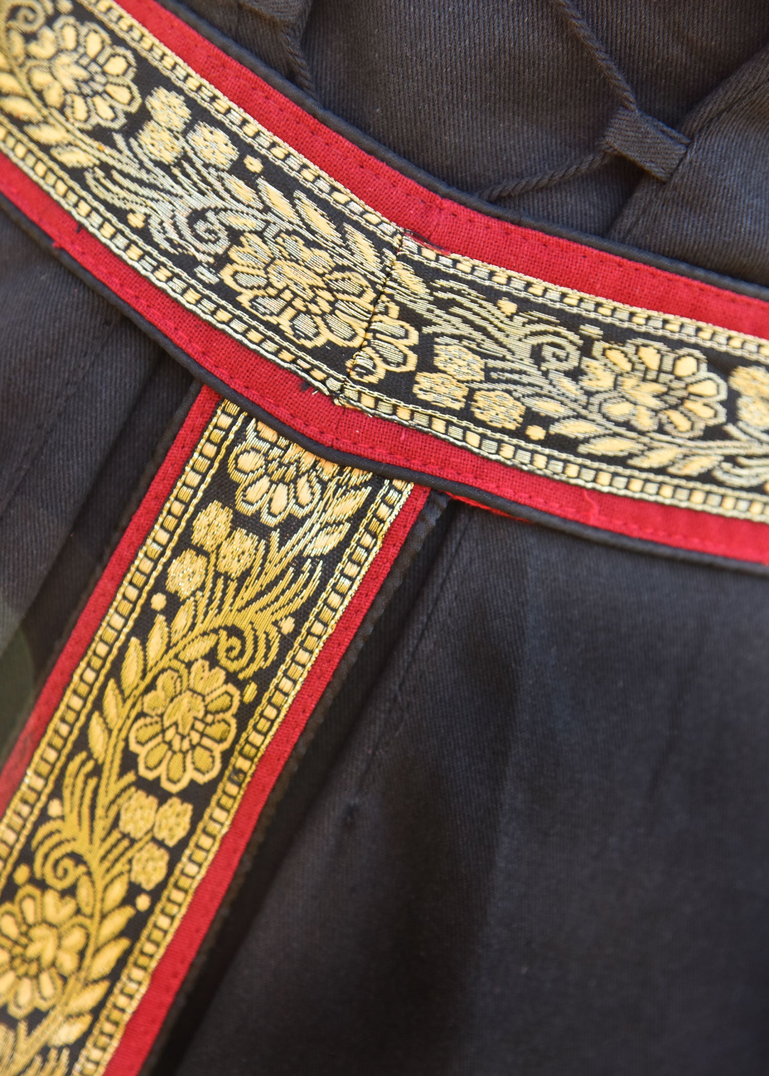 LARP Y-Belt with Trim