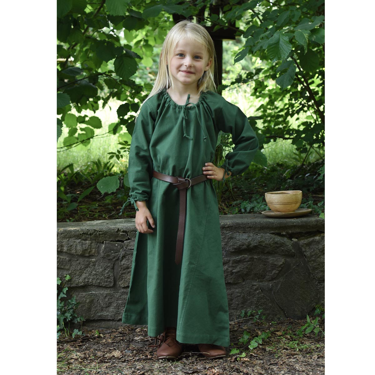 Medieval children's dress