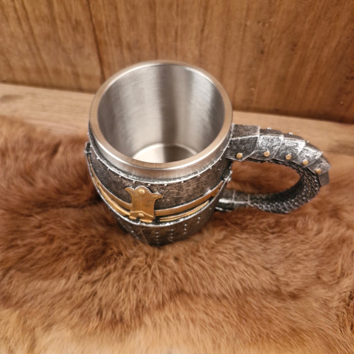 Mittelalter Krug Ritterhelm - handbemalt