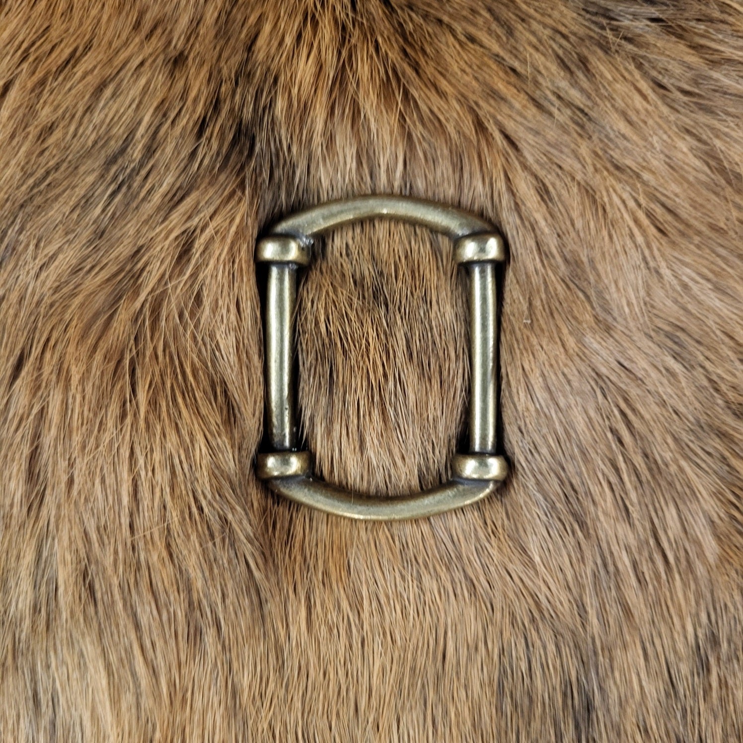 Strap connectors for 2.5 cm straps