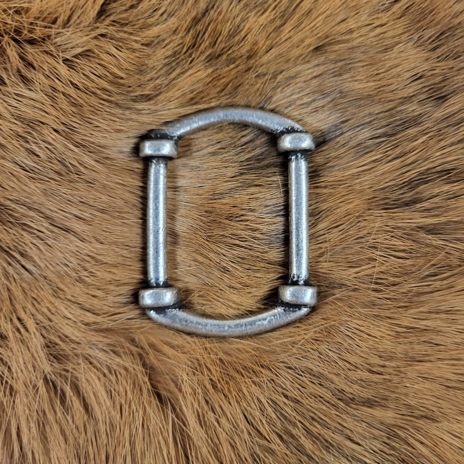 Strap connectors for 2.5 cm straps