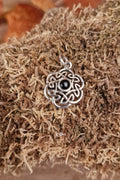 Silberamulett keltischer Knoten mit schwarzem Onyx