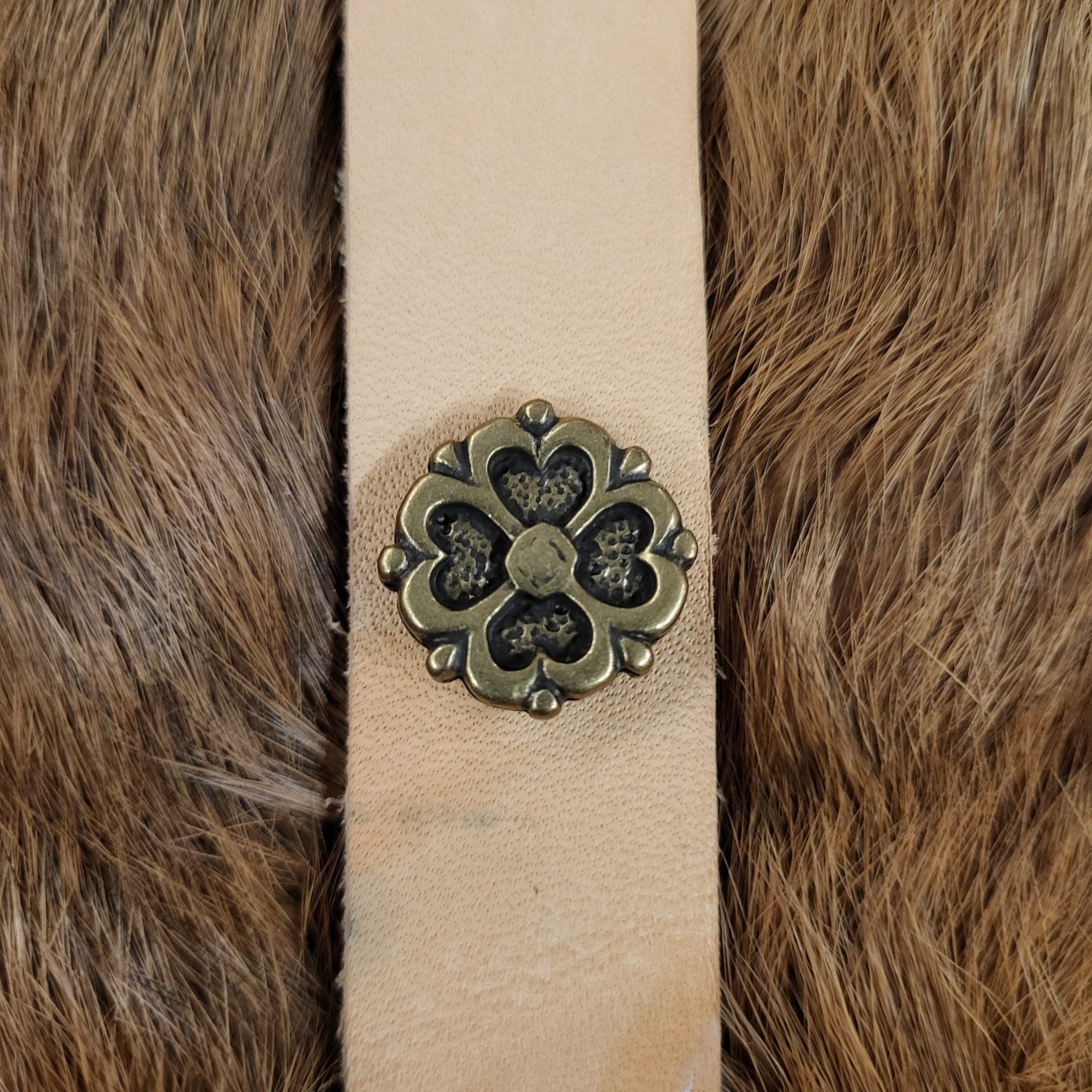 Late Medieval decorative rivet four-heart for 2 cm straps