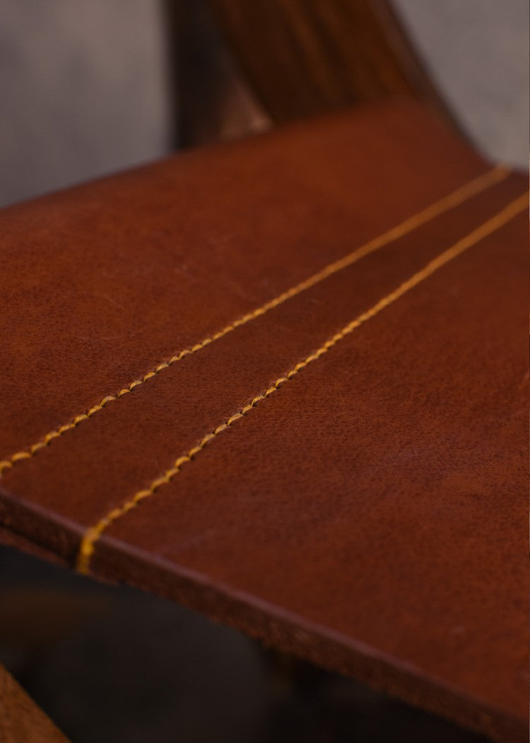 Mittelalter Scherenstuhl mit Ledersitz