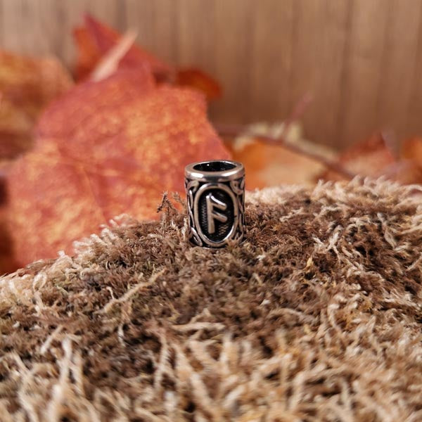 Wikinger Bartperle Rune Futhark aus Silber