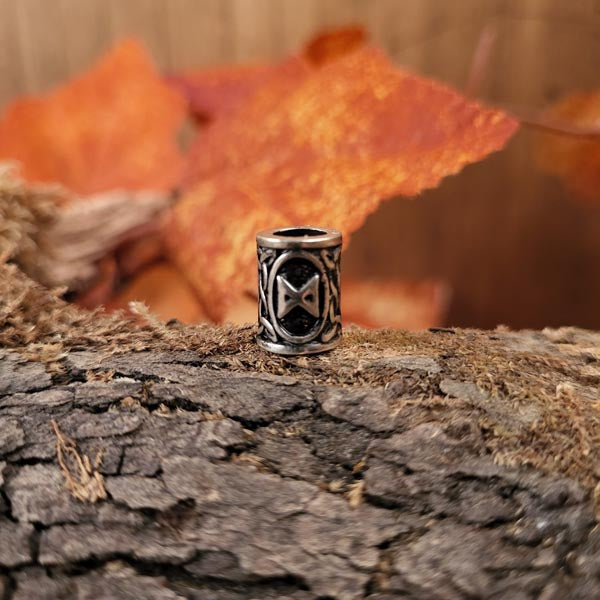 Wikinger Bartperle Rune Futhark aus Silber