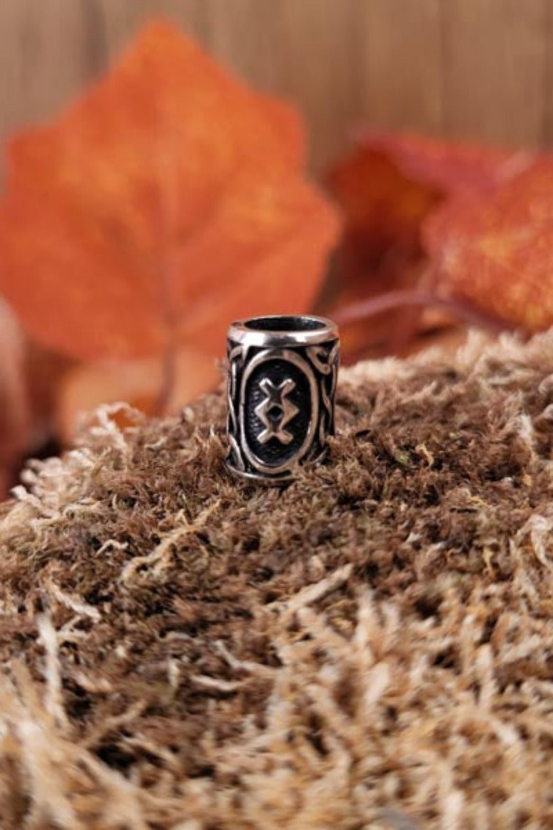 Wikinger Bartperle Rune Futhark aus Silber