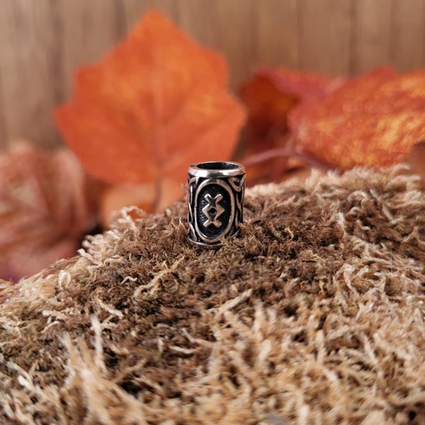 Wikinger Bartperle Rune Futhark aus Silber