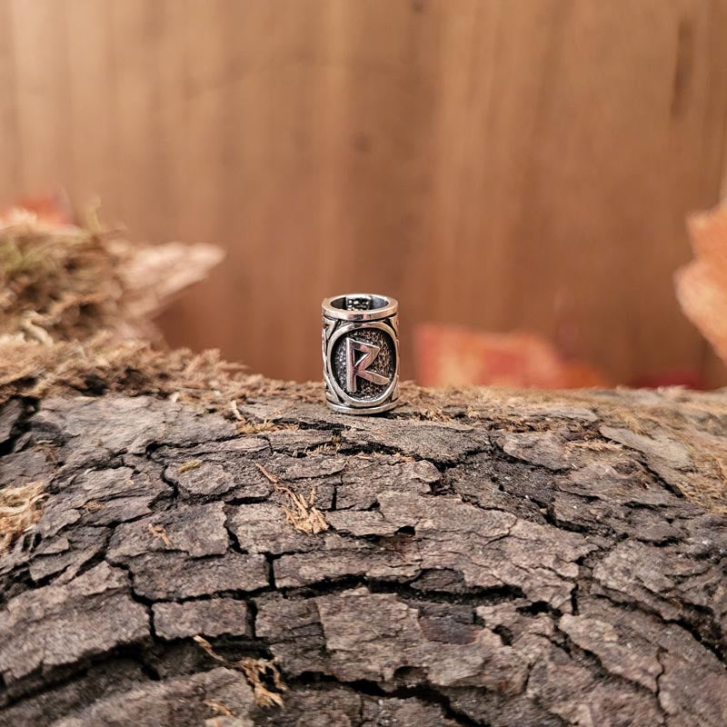 Wikinger Bartperle Rune Futhark aus Silber